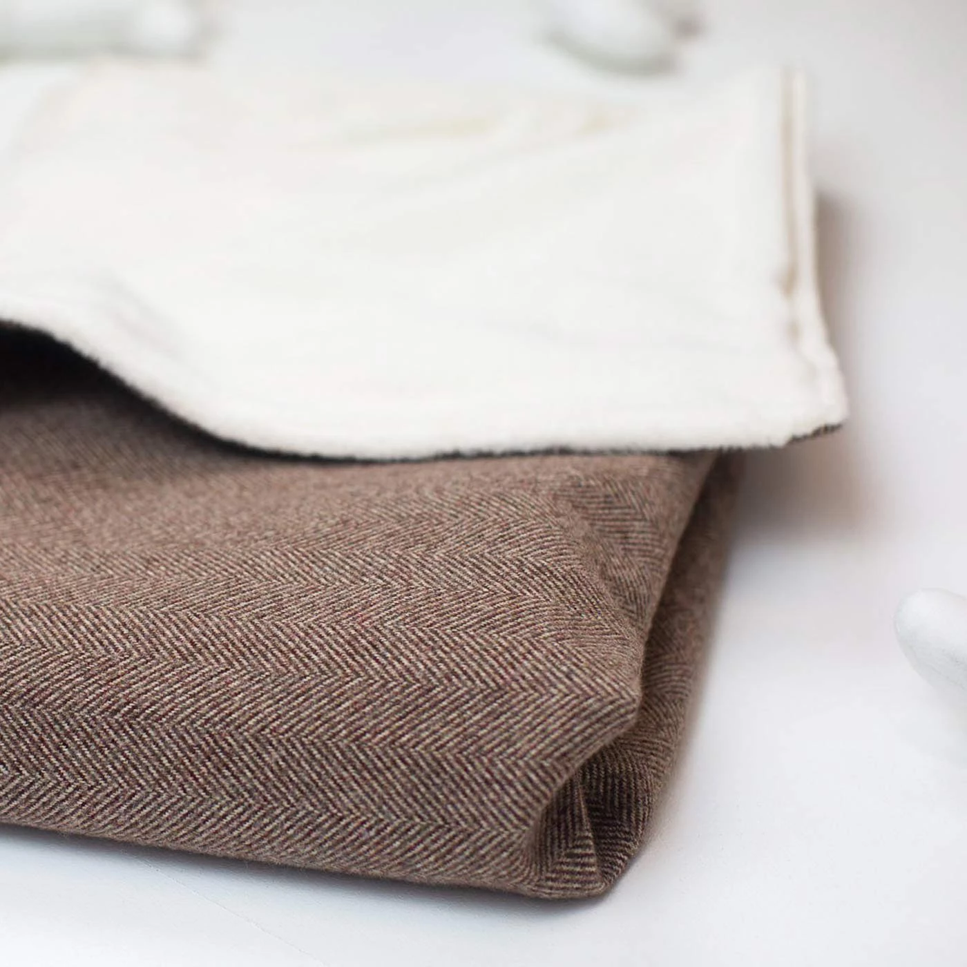 Best Sale 💯 Cat & Kitten Cosy Tweed Blanket By Lords & Labradors 👍 9 Best Sale 💯 Cat & Kitten Cosy Tweed Blanket By Lords & Labradors 👍 - Image 9