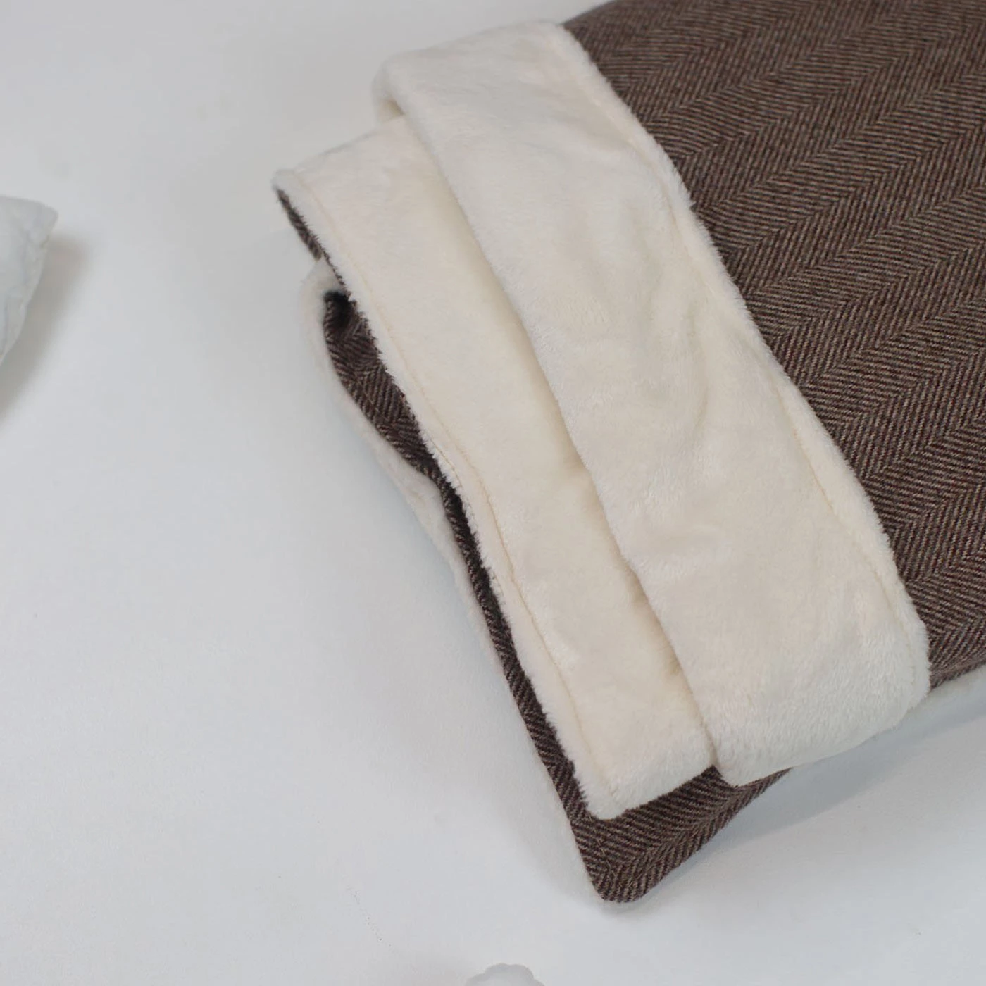 Flash Sale ๐ Dog & Puppy Cosy Tweed Blanket By Lords & Labradors ๐ฏ 1 Flash Sale ๐ Dog & Puppy Cosy Tweed Blanket By Lords & Labradors ๐ฏ