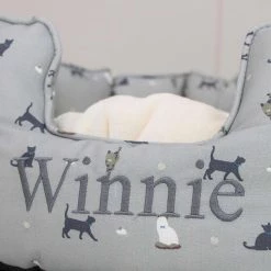 Best deal ✨ Lords & Labradors High Wall Bed For Cats - Signature Collection 😍 -Lords & Labradors Sales high sided signature cat bed cosmopolitan cat letters