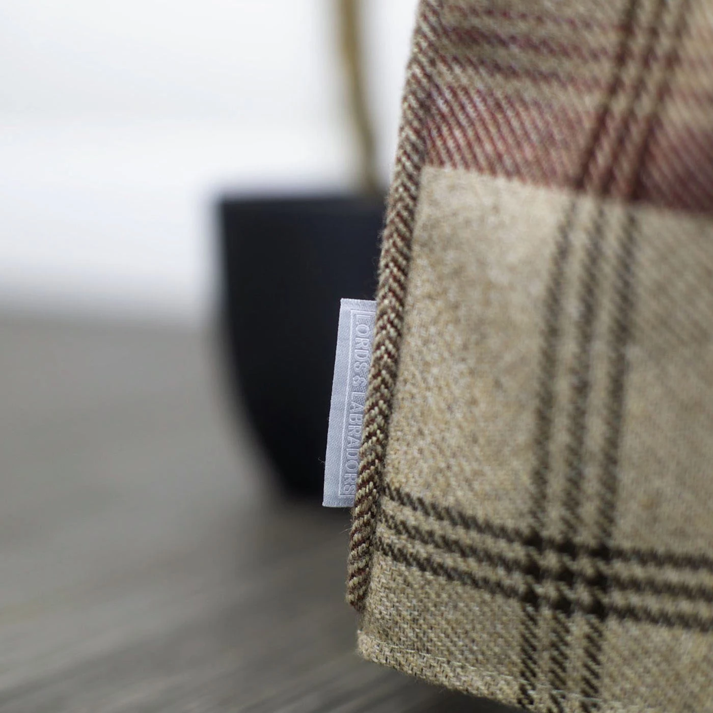 Budget ⌛ Dog Crate with Cosy Tweed Crate Cover by Lords & Labradors 🤩 2 Budget ⌛ Dog Crate with Cosy Tweed Crate Cover by Lords & Labradors 🤩 - Image 2