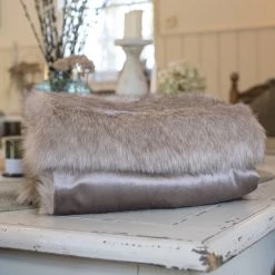 Promo ๐ฅฐ Lords & Labradors Personalised Mink & Siberian Wolf Faux Fur ๐ Dog & Puppy Blanket โจ