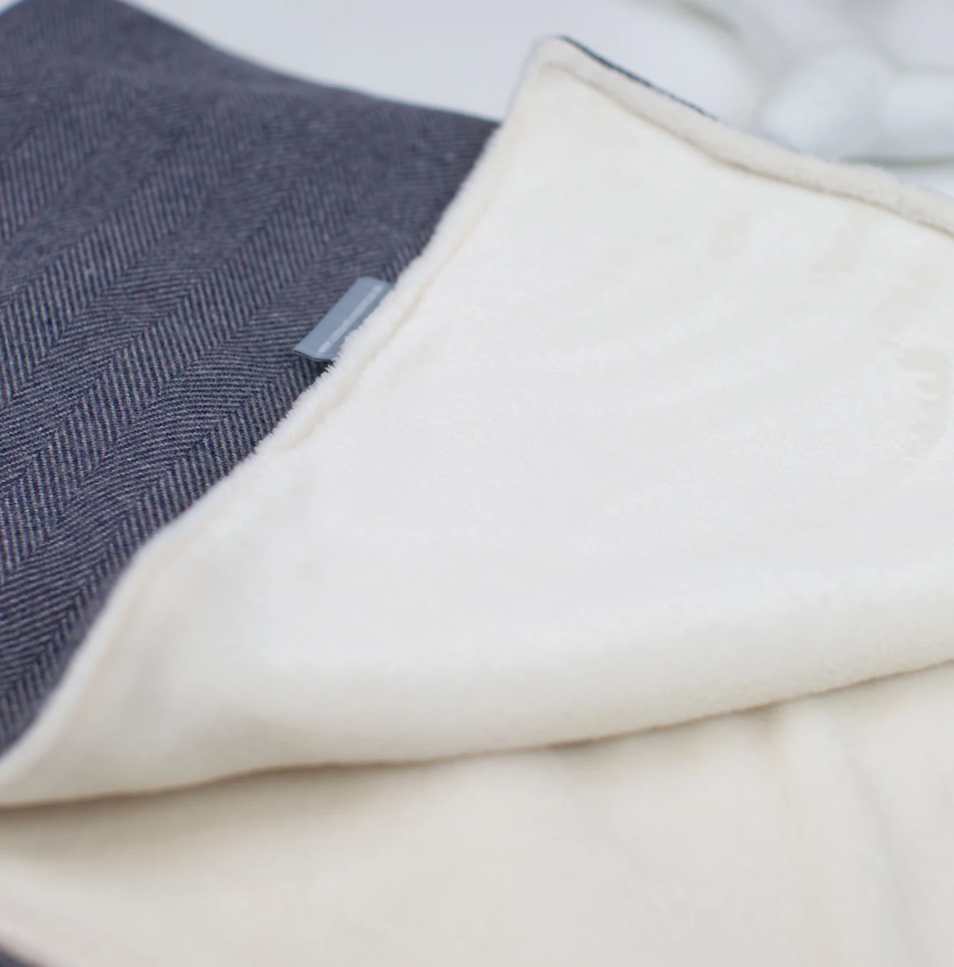 Top 10 🔥 Personalised Cat & Kitten Neutral Tweed Blanket By Lords & Labradors ❤️ 2 Top 10 🔥 Personalised Cat & Kitten Neutral Tweed Blanket By Lords & Labradors ❤️ - Image 2