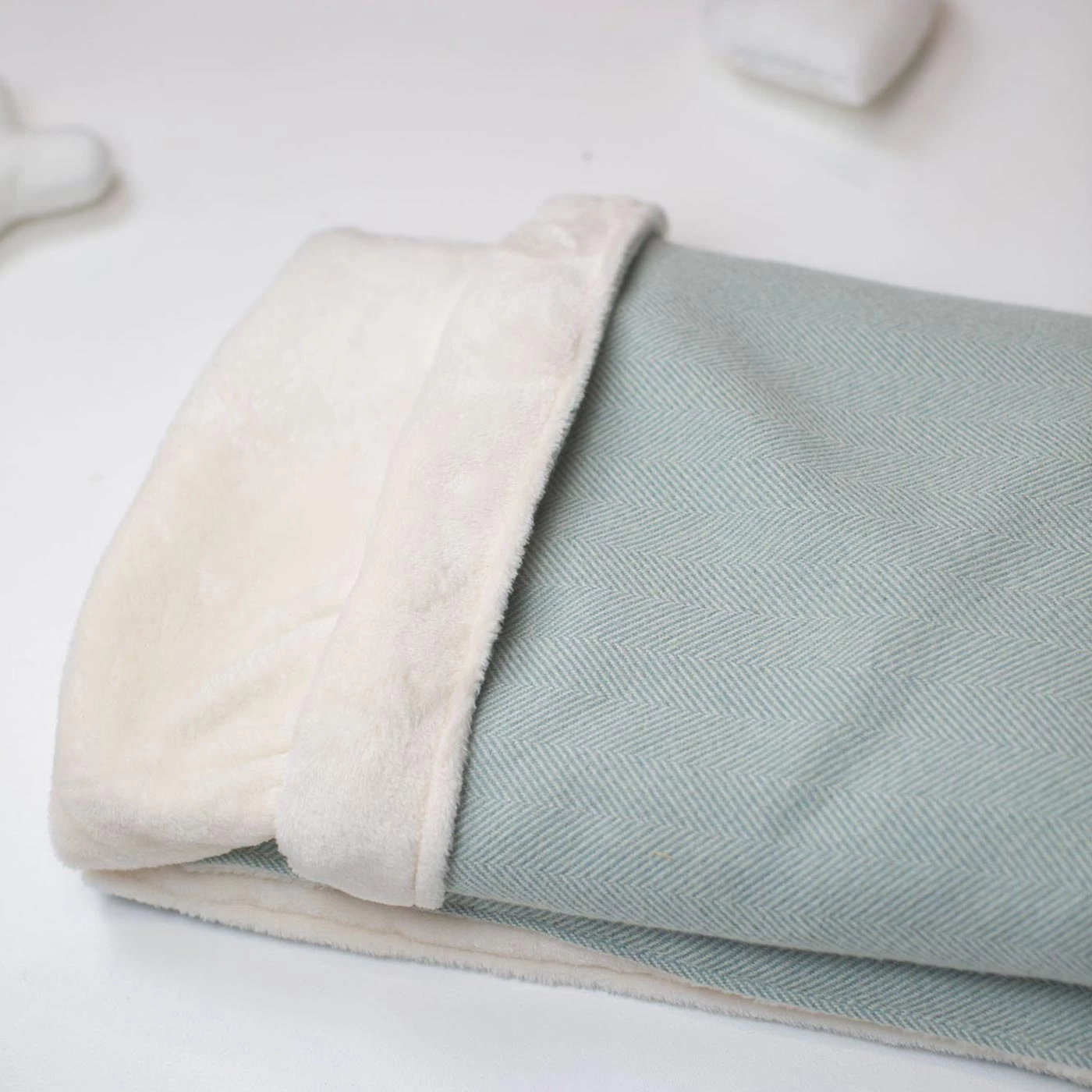 Buy 🥰 Personalised Cat & Kitten Cosy Tweed Blanket By Lords & Labradors 👍 2 Buy 🥰 Personalised Cat & Kitten Cosy Tweed Blanket By Lords & Labradors 👍 - Image 2