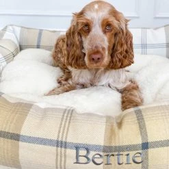 New 😉 Lords & Labradors Personalised Cosy Tweed Box Bed For 🐕 Dogs 😉 39 New 😉 Lords & Labradors Personalised Cosy Tweed Box Bed For 🐕 Dogs 😉 -Lords & Labradors Sales personalised cosy tweed box bed for dogs ochre ash close up dog
