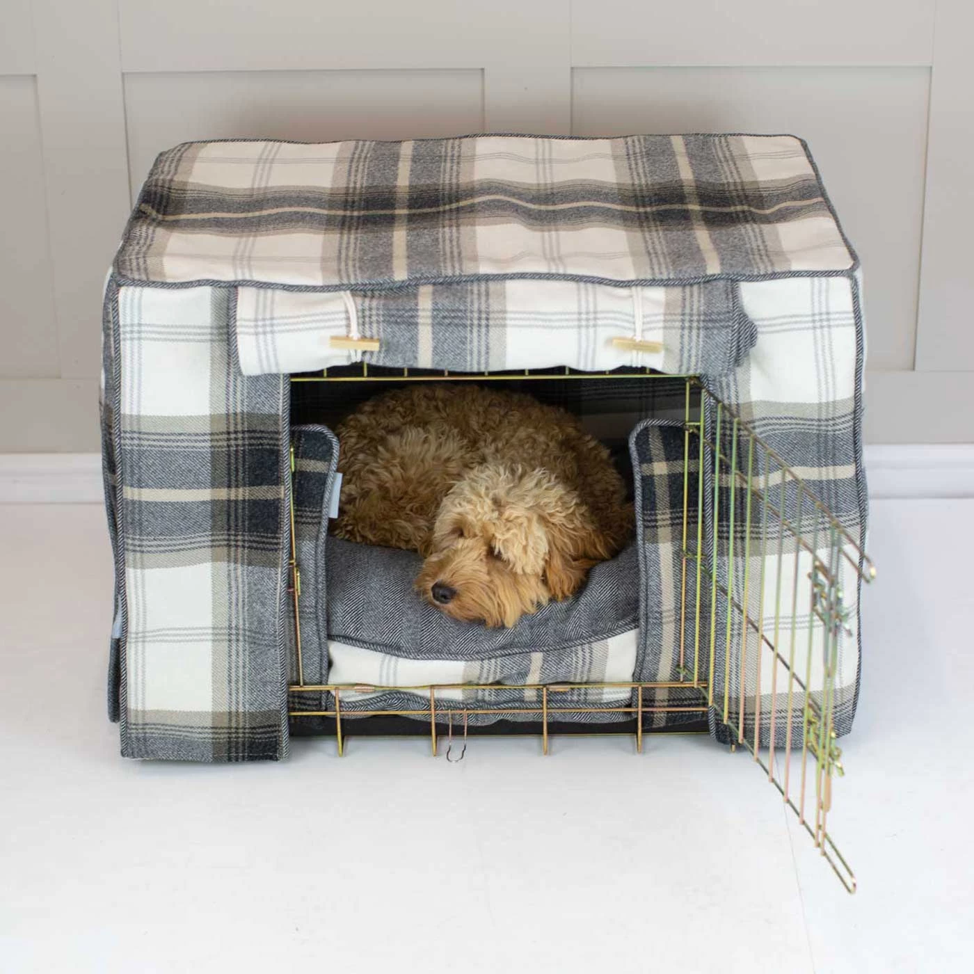 Coupon ⌛ Personalised 🦮 Dog Crate Cover in Balmoral Charcoal Tweed by Lords & Labradors 🎁 2 Coupon ⌛ Personalised 🦮 Dog Crate Cover in Balmoral Charcoal Tweed by Lords & Labradors 🎁 - Image 2