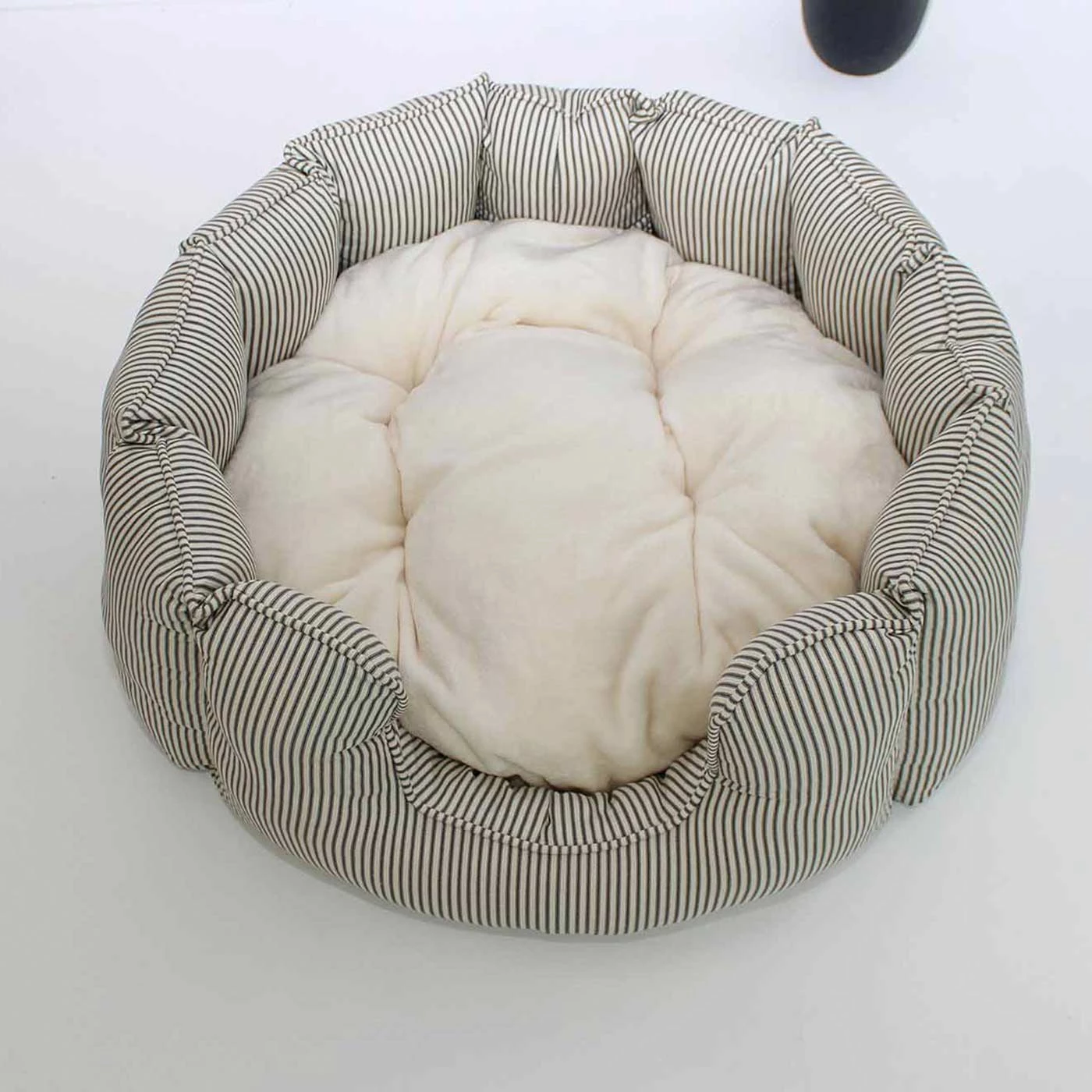 Best reviews of 👏 Lords & Labradors Personalised High Wall Bed For Cats - Signature Collection 🔥 7 Best reviews of 👏 Lords & Labradors Personalised High Wall Bed For Cats - Signature Collection 🔥 - Image 7