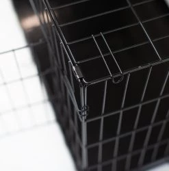 Outlet ⭐ Lords & Labradors Outlet PetGear Black 🐕 Dog Crate ✔️ -Lords & Labradors Sales petgear clips close up