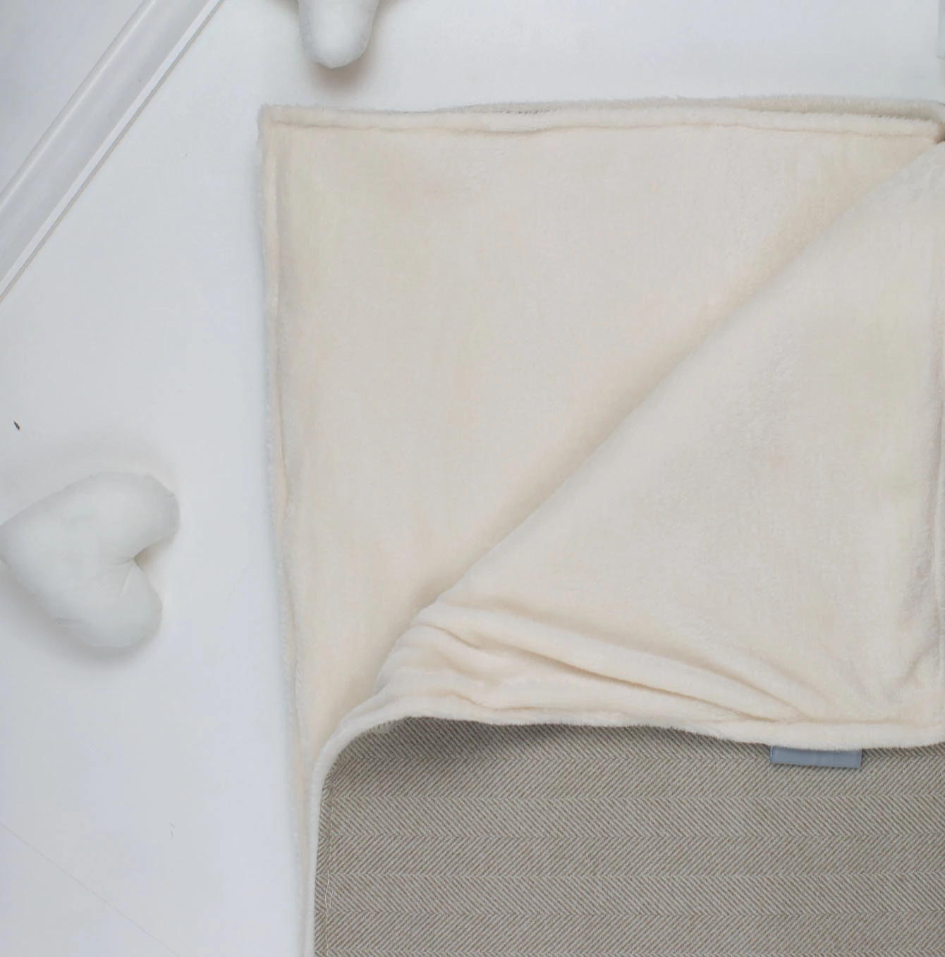 Top 10 🔥 Personalised Cat & Kitten Neutral Tweed Blanket By Lords & Labradors ❤️ 9 Top 10 🔥 Personalised Cat & Kitten Neutral Tweed Blanket By Lords & Labradors ❤️ - Image 9